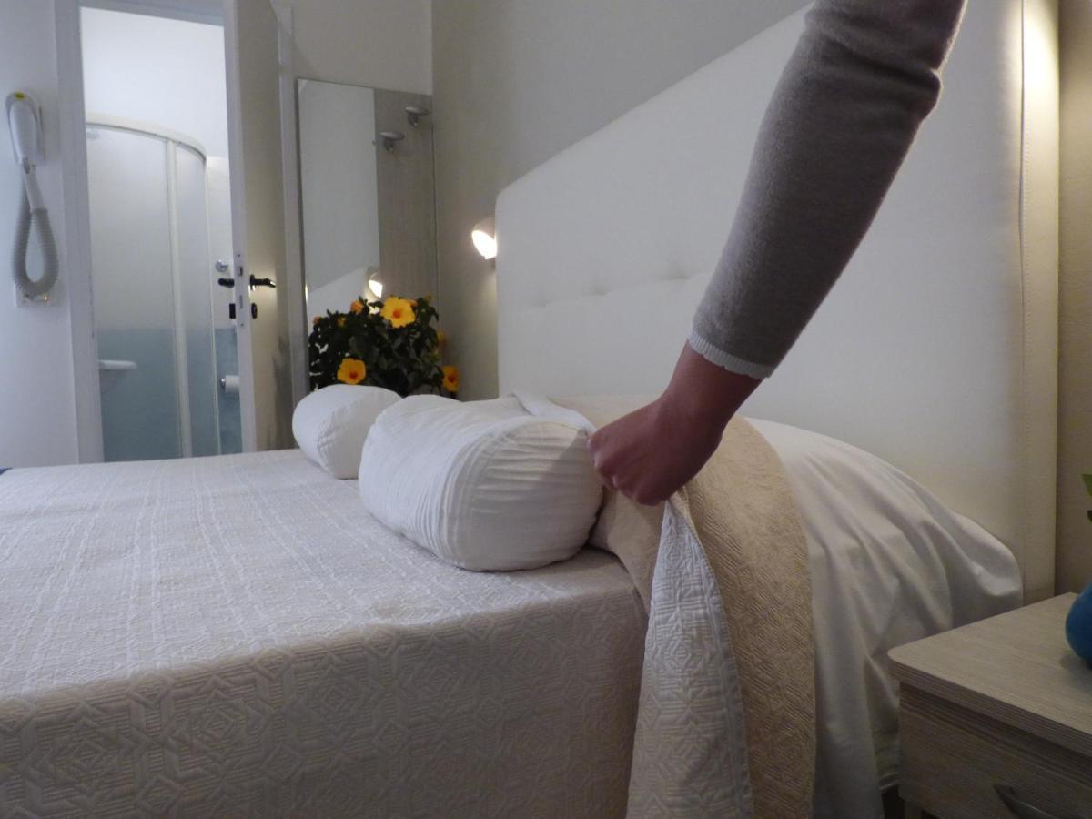 Design Hotel Astra B&B Misano Adriatico Εξωτερικό φωτογραφία