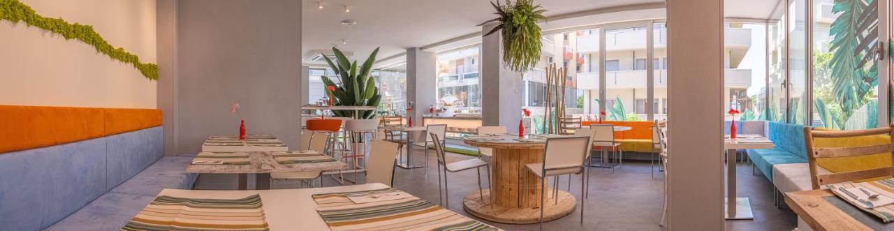 Design Hotel Astra B&B Misano Adriatico Εξωτερικό φωτογραφία