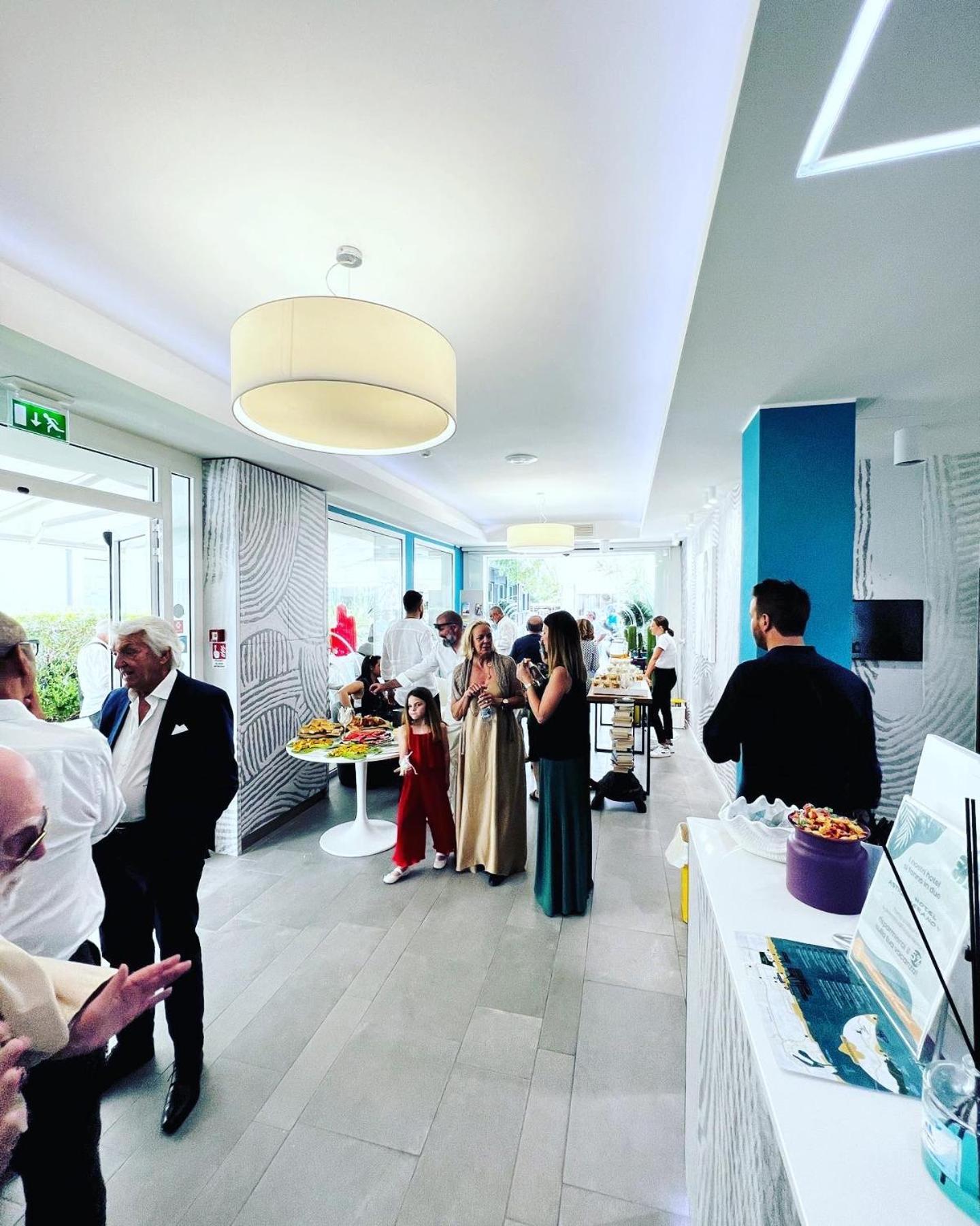 Design Hotel Astra B&B Misano Adriatico Εξωτερικό φωτογραφία